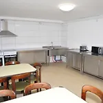 Weisenau Plaza Vandrerhjem *