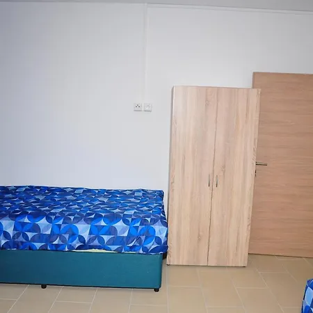 Weisenau Plaza * Mainz