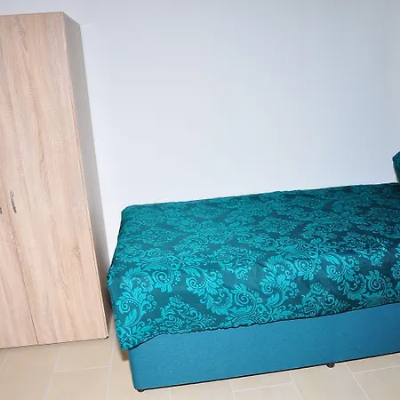 Weisenau Plaza * Mainz