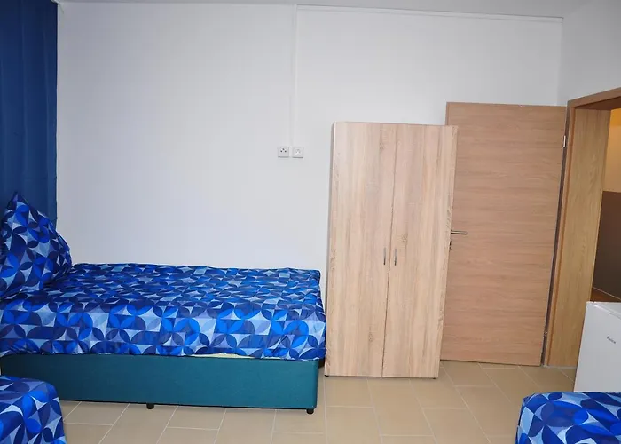 Weisenau Plaza * Mainz