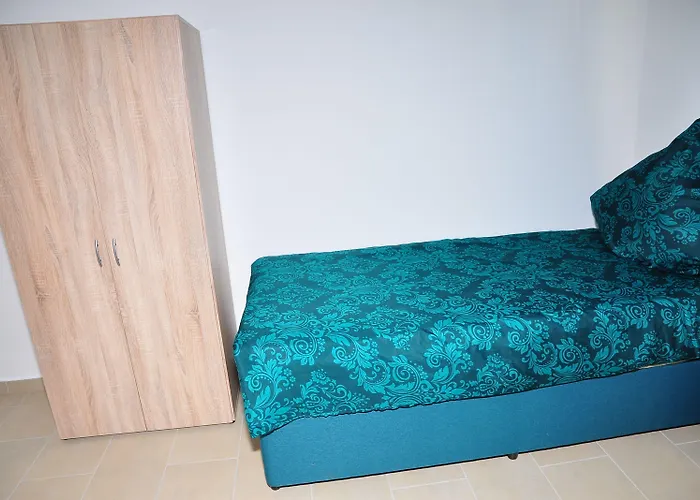 Weisenau Plaza * Mainz